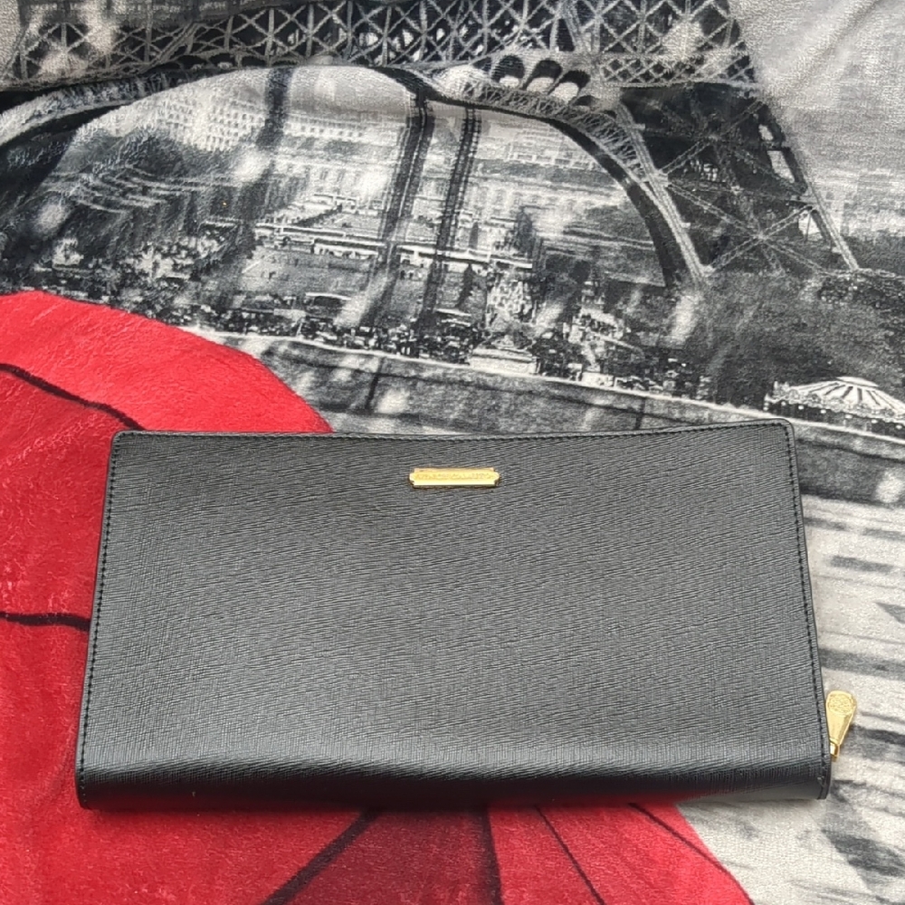 Vince camuto leather clutch